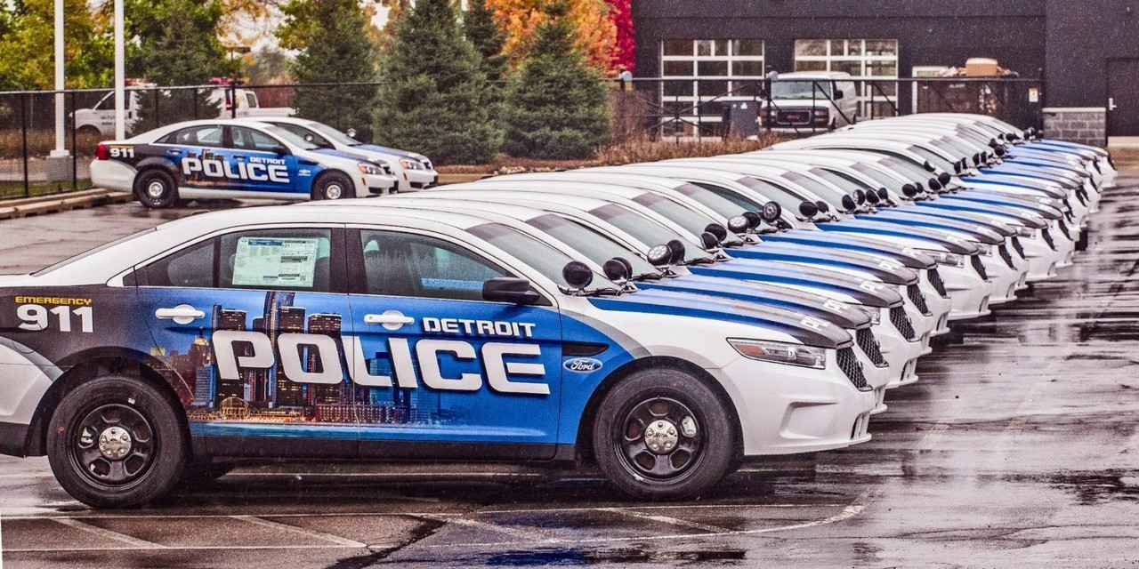 Twitter fight between reporter and cop leads to apology