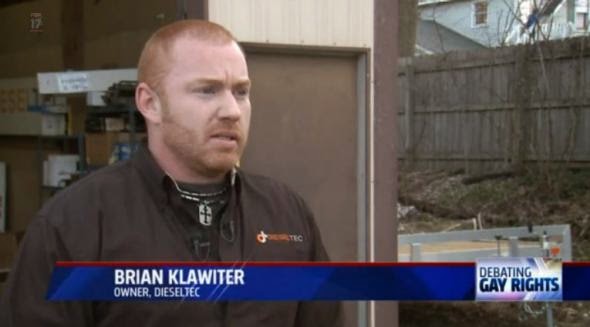 Anti-gay auto mechanic dodges licensing requirements