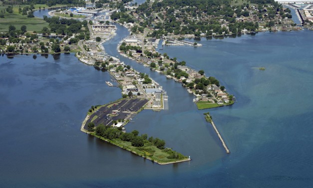 Dry weather brings blue water to Lake St. Clair