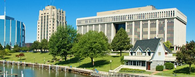 Macomb again under the national media microscope ahead of Detroit debates