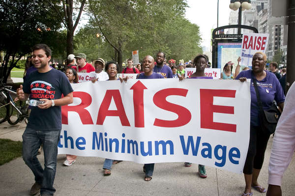 Secret poll: Biz execs overwhelmingly favor minimum wage hikes