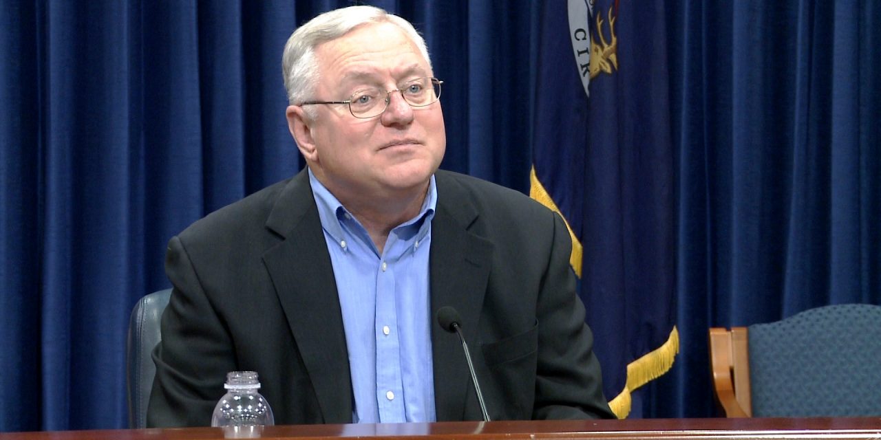 Senator headed to Detroit warns that he’s packing a gun